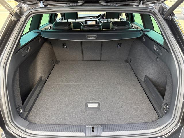 �X�e�[�V�������S���Ȃ�ł͂̉��s���̂��郉�Q�b�W���[���B�f�b�h�X�y�[�X���ɗ͔r�����A�����ł������̉ו���ύڂł���悤�݌v����Ă��܂��B