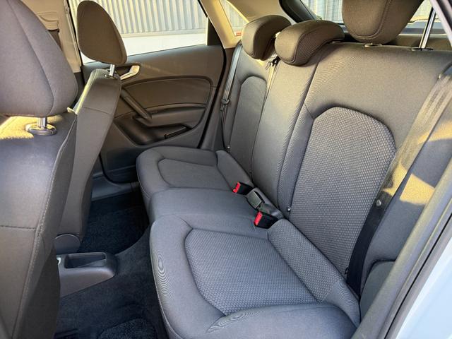 A1スポーツバック 1.0TFSI ワンオーナー ドライブレコーダー前後 ETC Bluetooth アイドリングストップ パーキングセンサー 禁煙車(30枚目)