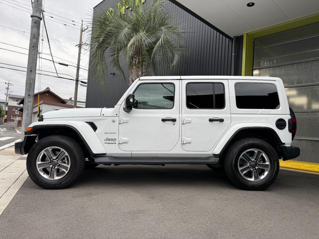ジープ・ラングラーアンリミテッド サハラ アンリミテッドサハラ3.6L4WD AppleCarPlay対応 ベージュレザー スペアキー有 シートヒーター アダプティブクルーズコントロール 純正アルミホイール18インチ ETC2.0 ドラレコ(5枚目)