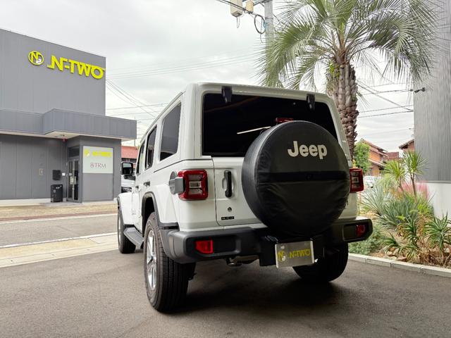 ジープ・ラングラーアンリミテッド サハラ アンリミテッドサハラ3.6L4WD AppleCarPlay対応 ベージュレザー スペアキー有 シートヒーター アダプティブクルーズコントロール 純正アルミホイール18インチ ETC2.0 ドラレコ(6枚目)