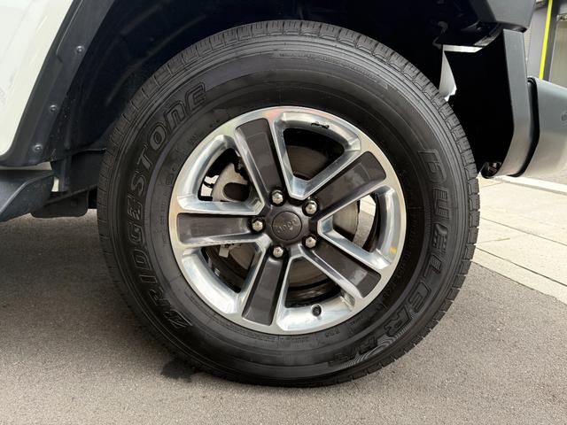 ジープ・ラングラーアンリミテッド サハラ アンリミテッドサハラ3.6L4WD AppleCarPlay対応 ベージュレザー スペアキー有 シートヒーター アダプティブクルーズコントロール 純正アルミホイール18インチ ETC2.0 ドラレコ(9枚目)
