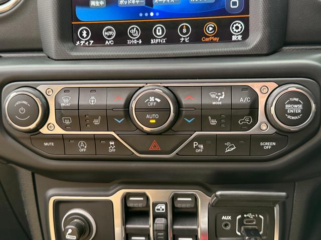 ジープ・ラングラーアンリミテッド サハラ アンリミテッドサハラ3.6L4WD AppleCarPlay対応 ベージュレザー スペアキー有 シートヒーター アダプティブクルーズコントロール 純正アルミホイール18インチ ETC2.0 ドラレコ(24枚目)