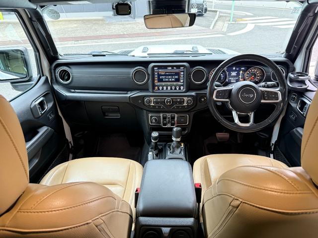 ジープ・ラングラーアンリミテッド サハラ アンリミテッドサハラ3.6L4WD AppleCarPlay対応 ベージュレザー スペアキー有 シートヒーター アダプティブクルーズコントロール 純正アルミホイール18インチ ETC2.0 ドラレコ(29枚目)