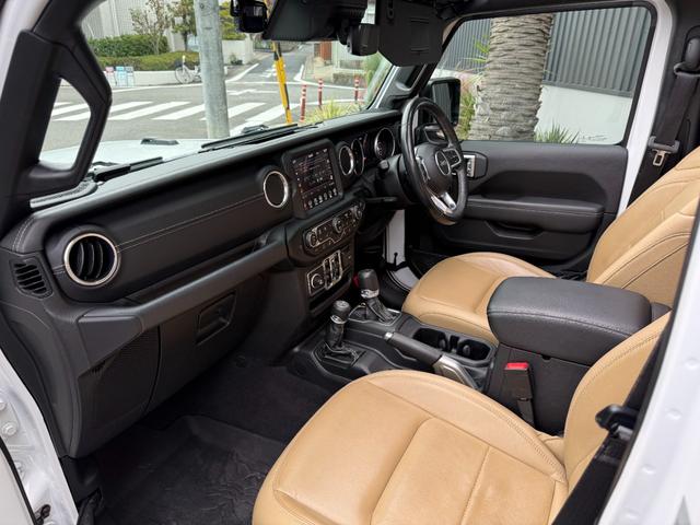 ジープ・ラングラーアンリミテッド サハラ アンリミテッドサハラ3.6L4WD AppleCarPlay対応 ベージュレザー スペアキー有 シートヒーター アダプティブクルーズコントロール 純正アルミホイール18インチ ETC2.0 ドラレコ(37枚目)