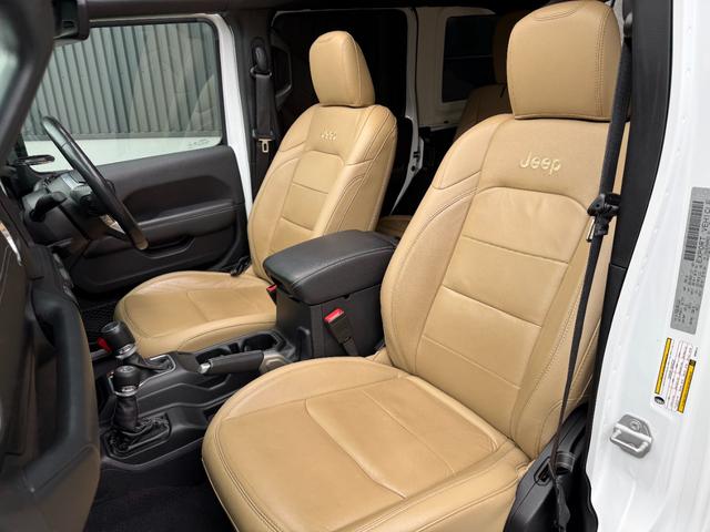 ジープ・ラングラーアンリミテッド サハラ アンリミテッドサハラ3.6L4WD AppleCarPlay対応 ベージュレザー スペアキー有 シートヒーター アダプティブクルーズコントロール 純正アルミホイール18インチ ETC2.0 ドラレコ(38枚目)