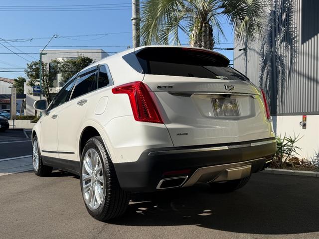 キャデラックXT5クロスオーバー プラチナム サンルーフ ベージュセミアニリンレザーシート ワンオーナー Apple Car Play対応 BOSEサラウンドサウンド デジタルインナーミラー ドライブレコーダー ETC(6枚目)