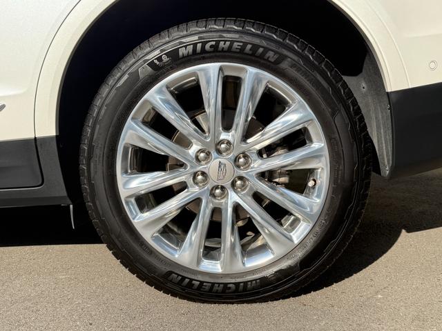 キャデラックXT5クロスオーバー プラチナム サンルーフ ベージュセミアニリンレザーシート ワンオーナー Apple Car Play対応 BOSEサラウンドサウンド デジタルインナーミラー ドライブレコーダー ETC(10枚目)