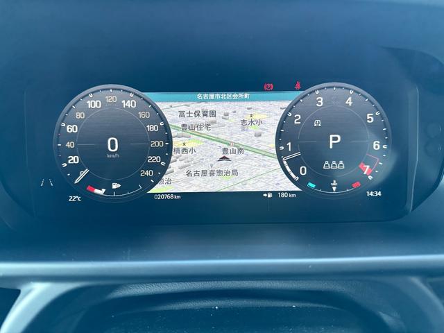 ディフェンダー 　７５台限定　グラスミアグリーンエクステリアカラー（メタリックペイント）　　ステアリングホイール　（ヒーター付）　７５周年グラフィック（テールゲート・クロスカービームエンドキャップ）（19枚目）