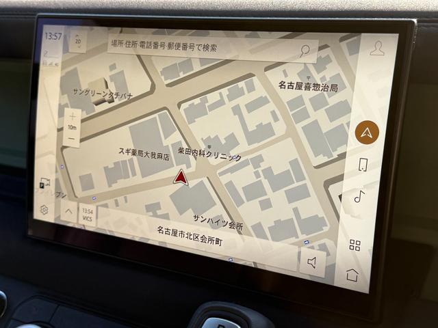 ディフェンダー 　７５台限定　グラスミアグリーンエクステリアカラー（メタリックペイント）　　ステアリングホイール　（ヒーター付）　７５周年グラフィック（テールゲート・クロスカービームエンドキャップ）（23枚目）