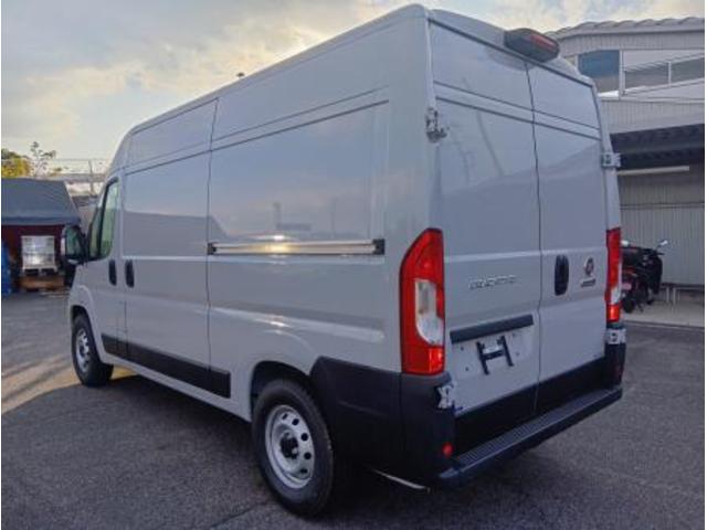 デュカト 　新車　正規ディーラー車　全長５４１ｃｍ　全幅２１０ｃｍ　全高２５２ｃｍ２．２Ｌディーゼルターボエンジン　トルクコンバーター式９速ＡＴ　国内純正ナビ　ＥＴＣ２．０　カープレイ搭載（5枚目）