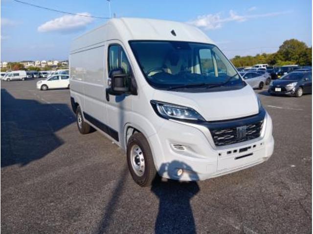 デュカト 　新車　正規ディーラー車　全長５４１ｃｍ　全幅２１０ｃｍ　全高２５２ｃｍ２．２Ｌディーゼルターボエンジン　トルクコンバーター式９速ＡＴ　国内純正ナビ　ＥＴＣ２．０　カープレイ搭載（9枚目）