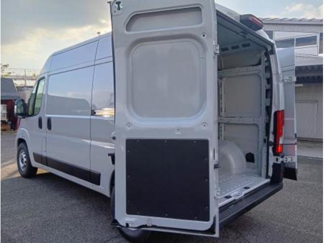 デュカト 　新車　正規ディーラー車　全長５４１ｃｍ　全幅２１０ｃｍ　全高２５２ｃｍ２．２Ｌディーゼルターボエンジン　トルクコンバーター式９速ＡＴ　国内純正ナビ　ＥＴＣ２．０　カープレイ搭載（10枚目）