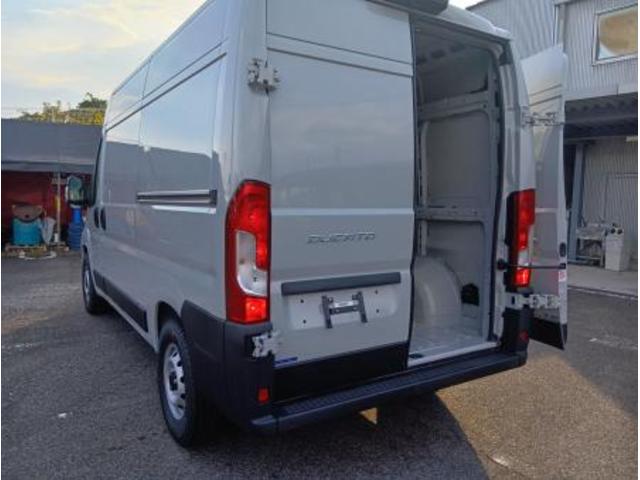 デュカト 　新車　正規ディーラー車　全長５４１ｃｍ　全幅２１０ｃｍ　全高２５２ｃｍ２．２Ｌディーゼルターボエンジン　トルクコンバーター式９速ＡＴ　国内純正ナビ　ＥＴＣ２．０　カープレイ搭載（16枚目）