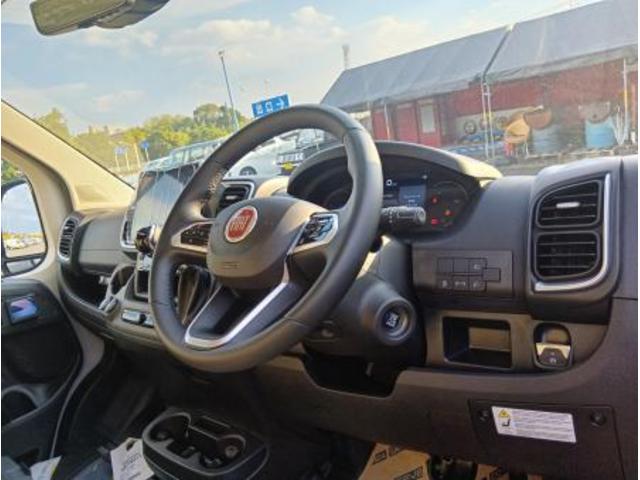 デュカト 　新車　正規ディーラー車　全長５４１ｃｍ　全幅２１０ｃｍ　全高２５２ｃｍ２．２Ｌディーゼルターボエンジン　トルクコンバーター式９速ＡＴ　国内純正ナビ　ＥＴＣ２．０　カープレイ搭載（35枚目）