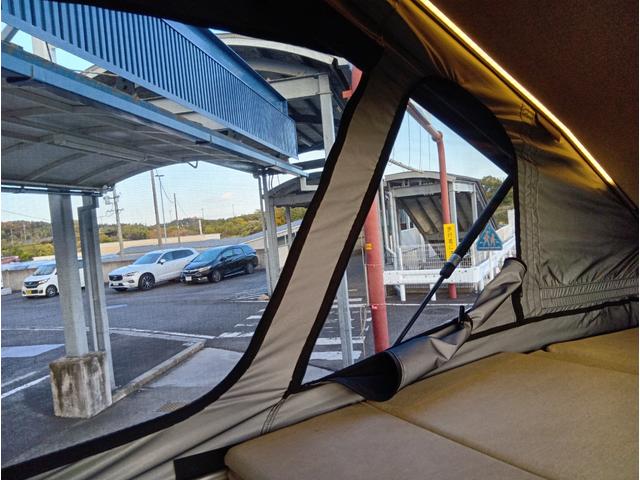 フリード ｅ：ＨＥＶクロスター　新車／キャンピングカー／ホワイトハウスキャンパー／ＰＯＰＵＰ／ポップアップ／車中泊／ＦＦヒーター／回転シート（10枚目）