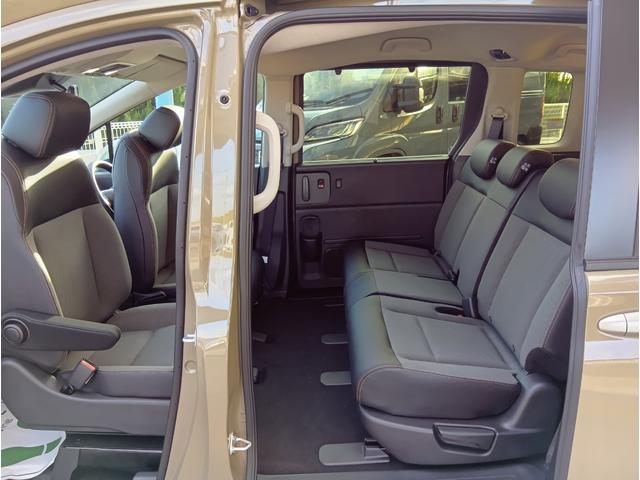 フリード ｅ：ＨＥＶクロスター　新車／キャンピングカー／ホワイトハウスキャンパー／ＰＯＰＵＰ／ポップアップ／車中泊／ＦＦヒーター／回転シート（17枚目）