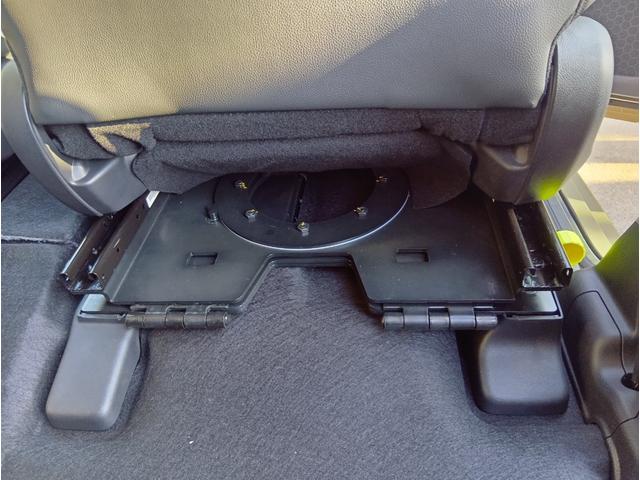 フリード ｅ：ＨＥＶクロスター　新車／キャンピングカー／ホワイトハウスキャンパー／ＰＯＰＵＰ／ポップアップ／車中泊／ＦＦヒーター／回転シート（19枚目）