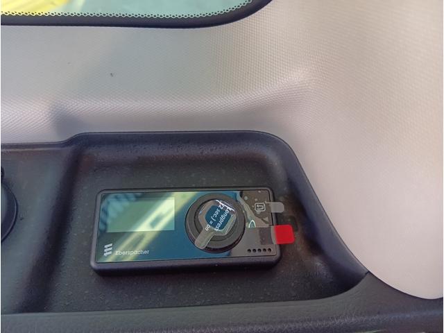 フリード ｅ：ＨＥＶクロスター　新車／キャンピングカー／ホワイトハウスキャンパー／ＰＯＰＵＰ／ポップアップ／車中泊／ＦＦヒーター／回転シート（51枚目）