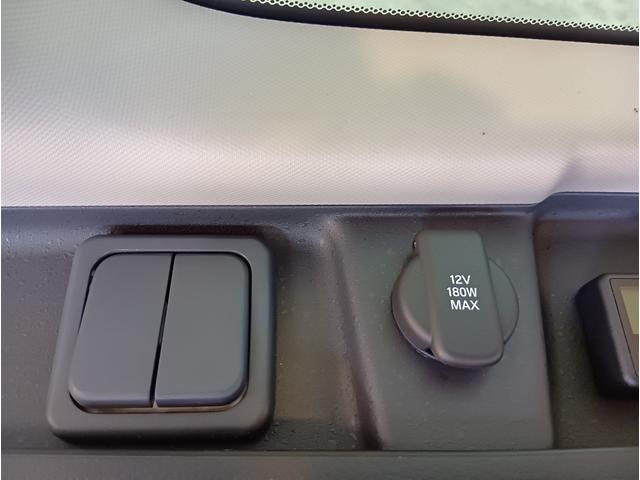 フリード ｅ：ＨＥＶクロスター　新車／キャンピングカー／ホワイトハウスキャンパー／ＰＯＰＵＰ／ポップアップ／車中泊／ＦＦヒーター／回転シート（52枚目）