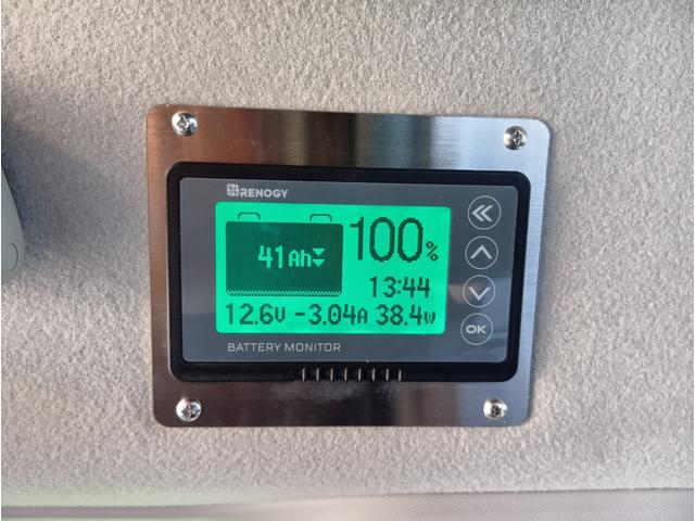 フリード ｅ：ＨＥＶクロスター　新車／キャンピングカー／ホワイトハウスキャンパー／ＰＯＰＵＰ／ポップアップ／車中泊／ＦＦヒーター／回転シート（53枚目）