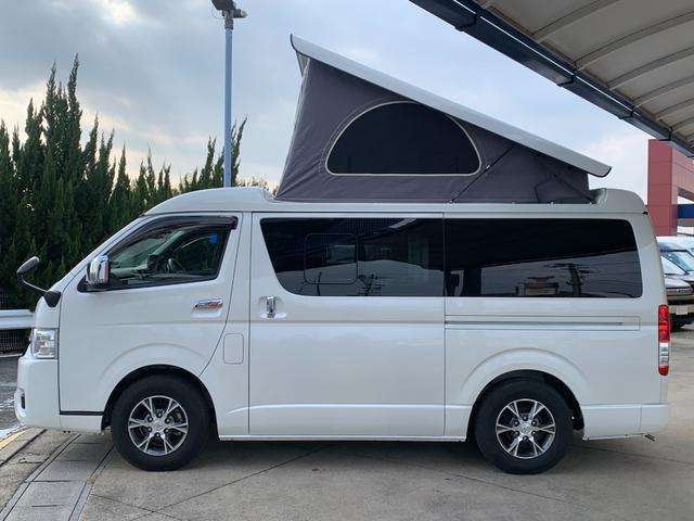 ハイエースバン ＳロングワイドＤＸ　ＧＬパッケージ　ハイエースキャンパー／ホワイトハウスキャンパー製／ＦＲＰオリジナＰＯＰ　ＵＰルーフ＆テント／ギャレー／４０Ｌ冷蔵庫／カセットコンロ＆コンパクトシンク／ＣＴＥＫ昇圧走行充電システム／フライスクリーン（4枚目）