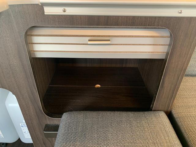 ハイエースバン ＳロングワイドＤＸ　ＧＬパッケージ　ハイエースキャンパー／ホワイトハウスキャンパー製／ＦＲＰオリジナＰＯＰ　ＵＰルーフ＆テント／ギャレー／４０Ｌ冷蔵庫／カセットコンロ＆コンパクトシンク／ＣＴＥＫ昇圧走行充電システム／フライスクリーン（28枚目）