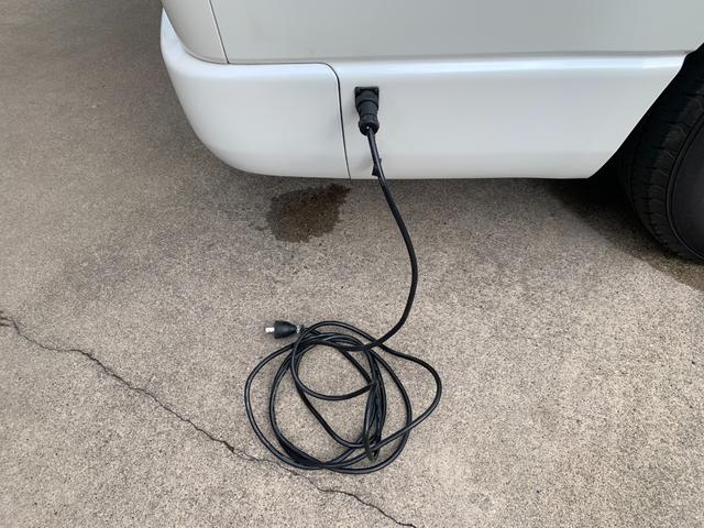 ハイエースバン ＳロングワイドＤＸ　ＧＬパッケージ　ハイエースキャンパー／ホワイトハウスキャンパー製／ＦＲＰオリジナＰＯＰ　ＵＰルーフ＆テント／ギャレー／４０Ｌ冷蔵庫／カセットコンロ＆コンパクトシンク／ＣＴＥＫ昇圧走行充電システム／フライスクリーン（34枚目）