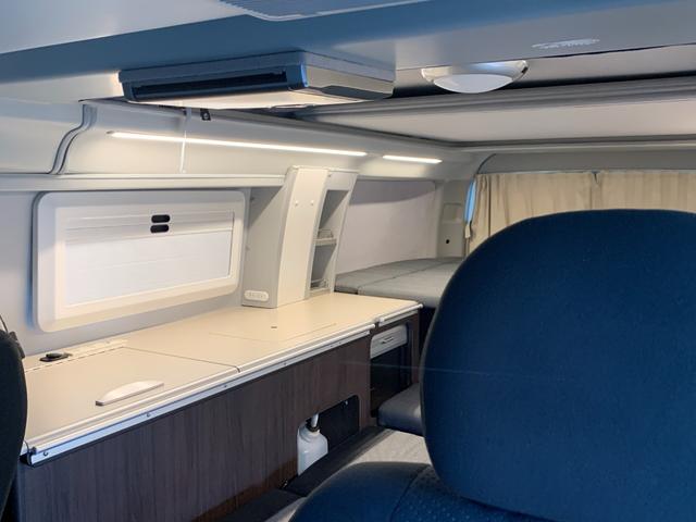 ハイエースバン ＳロングワイドＤＸ　ＧＬパッケージ　ハイエースキャンパー／ホワイトハウスキャンパー製／ＦＲＰオリジナＰＯＰ　ＵＰルーフ＆テント／ギャレー／４０Ｌ冷蔵庫／カセットコンロ＆コンパクトシンク／ＣＴＥＫ昇圧走行充電システム／フライスクリーン（48枚目）