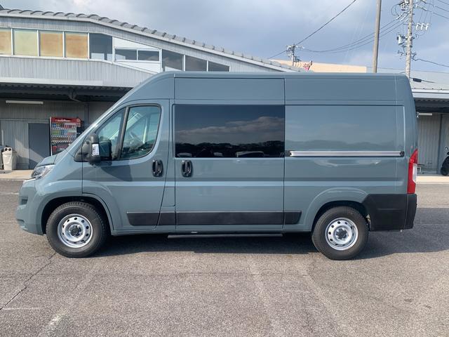 デュカト Ｌ２Ｈ２　正規ディーラー車　５人乗り１ナンバー　国内架装　全長５４１ｃｍ　全幅２１０ｃｍ　全高２５２ｃｍ２．２Ｌディーゼルターボエンジン　トルクコンバーター式９速ＡＴ　国内純正ナビ　ＥＴＣ２．０　カープレイ搭載（6枚目）