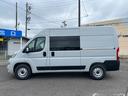 デュカト Ｌ２Ｈ２　ＣＲＥＷ　ＣＡＢ　新車　正規ディーラー車　５人乗り架装済み　全長５４１ｃｍ　全幅２１０ｃｍ　全高２５２ｃｍ２．２Ｌディーゼルターボエンジン　トルクコンバーター式９速ＡＴ　国内純正ナビ、ＥＴＣ２．０、カープレイ搭載（3枚目）