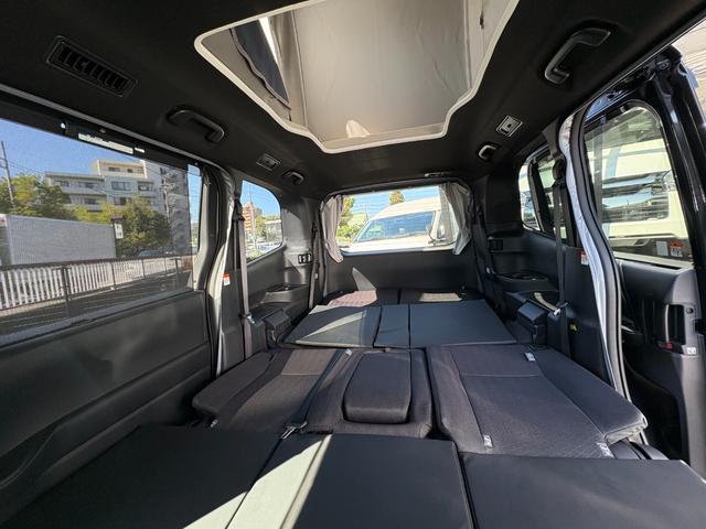 ヴォクシー ハイブリッドＳ－Ｇ　キャンパー装備新品／大人４人就寝／ポップアップルーフ／シートヒーター／デュアルエアコン／サブバッテリー／ＦＦヒーター／外部電源＆ＡＣコンセント／網戸／プライバシーカーテン／キャンピングカー／キャンパー（6枚目）