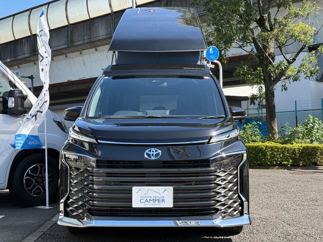 ヴォクシー ハイブリッドＳ－Ｇ　キャンパー装備新品／大人４人就寝／ポップアップルーフ／シートヒーター／デュアルエアコン／サブバッテリー／ＦＦヒーター／外部電源＆ＡＣコンセント／網戸／プライバシーカーテン／キャンピングカー／キャンパー（8枚目）