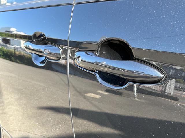 ヴォクシー ハイブリッドＳ－Ｇ　キャンパー装備新品／大人４人就寝／ポップアップルーフ／シートヒーター／デュアルエアコン／サブバッテリー／ＦＦヒーター／外部電源＆ＡＣコンセント／網戸／プライバシーカーテン／キャンピングカー／キャンパー（25枚目）