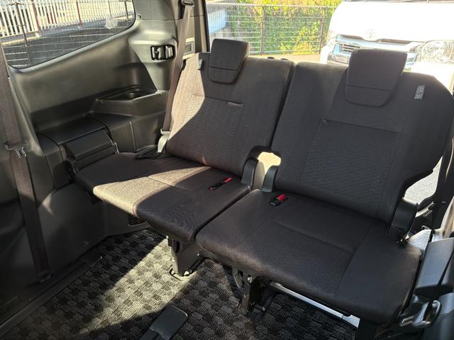 ヴォクシー ハイブリッドＳ－Ｇ　キャンパー装備新品／大人４人就寝／ポップアップルーフ／シートヒーター／デュアルエアコン／サブバッテリー／ＦＦヒーター／外部電源＆ＡＣコンセント／網戸／プライバシーカーテン／キャンピングカー／キャンパー（63枚目）