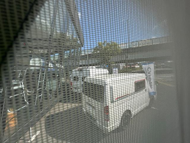 ヴォクシー ハイブリッドＳ－Ｇ　キャンパー装備新品／大人４人就寝／ポップアップルーフ／シートヒーター／デュアルエアコン／サブバッテリー／ＦＦヒーター／外部電源＆ＡＣコンセント／網戸／プライバシーカーテン／キャンピングカー／キャンパー（76枚目）