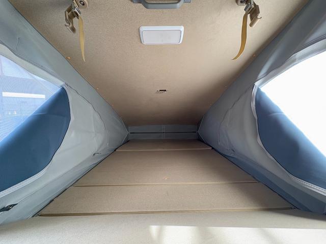 ���̓V��ɂ̓T�u�o�b�e���[�ғ��̎����Ɩ�������Ă��܂��B���E�̑����J����ƖԌ˂ɂȂ��Ă���A�ʋC���ƍ̌���S���Ă��܂��B