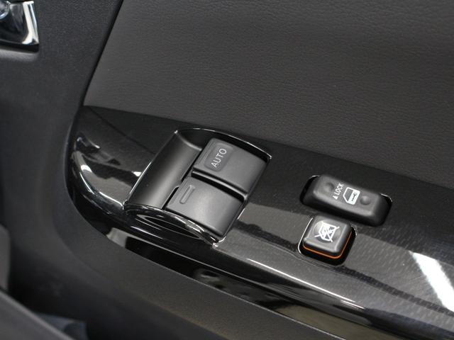 ハイエースバン ロングスーパーＧＬ　ダークプライムＳ　両側スライドドア　ハーフレザーシート　パノラマミックビューモニター　デジタルインナーミラー　ＬＥＤヘッドライト　フォグランプ　プッシュスタート（15枚目）