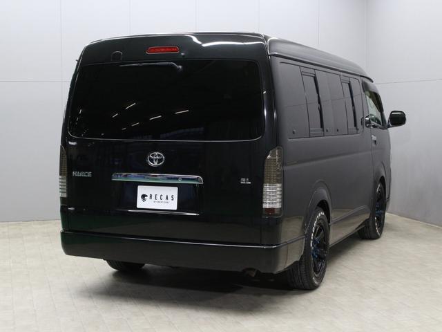 ハイエースワゴン GL ワンオーナー ローダウン オーバーフェンダー構造変更済み HDDナビ フルセグ リアモニター 左パワースライドドア 17インチAW ホワイトレタータイヤ 社外テール(8枚目)