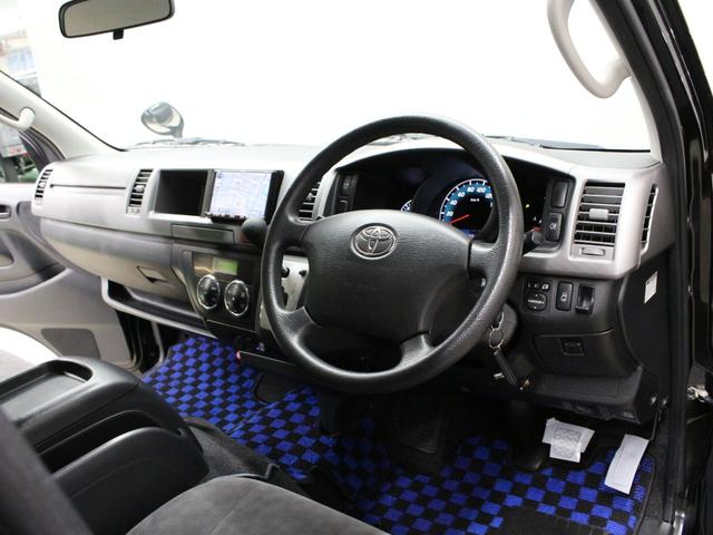 ハイエースワゴン GL ワンオーナー ローダウン オーバーフェンダー構造変更済み HDDナビ フルセグ リアモニター 左パワースライドドア 17インチAW ホワイトレタータイヤ 社外テール(33枚目)