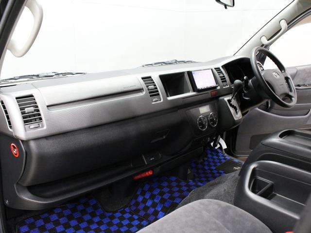 ハイエースワゴン GL ワンオーナー ローダウン オーバーフェンダー構造変更済み HDDナビ フルセグ リアモニター 左パワースライドドア 17インチAW ホワイトレタータイヤ 社外テール(34枚目)