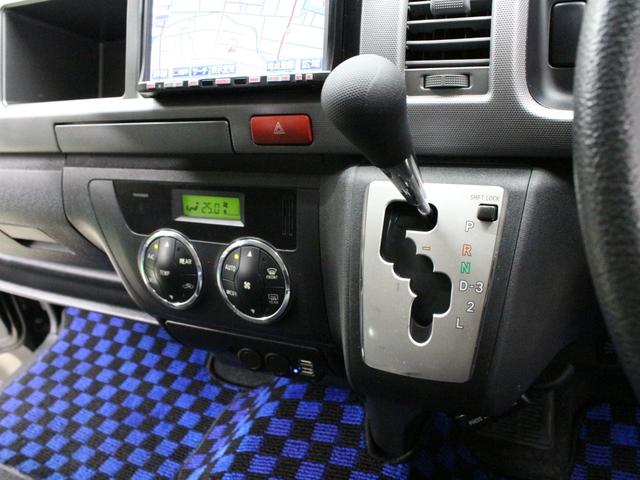 ハイエースワゴン GL ワンオーナー ローダウン オーバーフェンダー構造変更済み HDDナビ フルセグ リアモニター 左パワースライドドア 17インチAW ホワイトレタータイヤ 社外テール(37枚目)