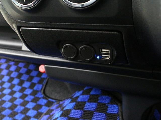 ハイエースワゴン GL ワンオーナー ローダウン オーバーフェンダー構造変更済み HDDナビ フルセグ リアモニター 左パワースライドドア 17インチAW ホワイトレタータイヤ 社外テール(39枚目)