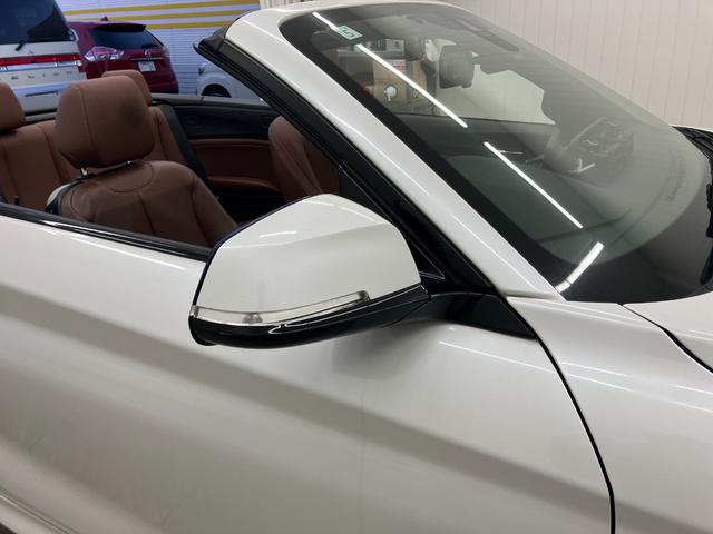 ２シリーズ ２２０ｉカブリオレ　Ｍスポーツ　茶シート　修復歴無し　純正ナビゲーション　モニター修繕済み　バックカメラ　Ｂｌｕｅｔｏｏｔｈ　障害物センサー　運転／助手席シートヒーター　ＨＩＤオートライト　フォグランプ　パドルシフト　ＥＴＣ（14枚目）