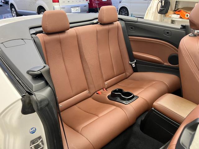 ２シリーズ ２２０ｉカブリオレ　Ｍスポーツ　茶シート　修復歴無し　純正ナビゲーション　モニター修繕済み　バックカメラ　Ｂｌｕｅｔｏｏｔｈ　障害物センサー　運転／助手席シートヒーター　ＨＩＤオートライト　フォグランプ　パドルシフト　ＥＴＣ（52枚目）