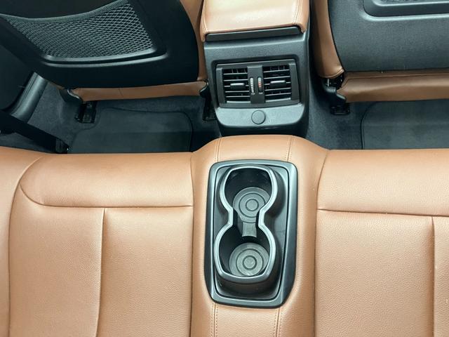 ２シリーズ ２２０ｉカブリオレ　Ｍスポーツ　茶シート　修復歴無し　純正ナビゲーション　モニター修繕済み　バックカメラ　Ｂｌｕｅｔｏｏｔｈ　障害物センサー　運転／助手席シートヒーター　ＨＩＤオートライト　フォグランプ　パドルシフト　ＥＴＣ（54枚目）