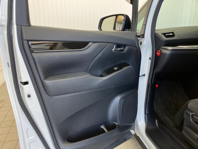 ヴェルファイア 2.5Z Aエディション ワンオーナー 4WD車 ワイパーデアイサー 障害物センサー バックカメラ Bluetooth クルーズコントロール 両側電動スライドドア LEDオートライト フォグランプ MTモード付 ウォークスルー(40枚目)