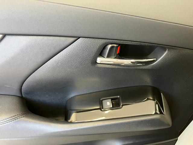 ヴェルファイア 2.5Z Aエディション ワンオーナー 4WD車 ワイパーデアイサー 障害物センサー バックカメラ Bluetooth クルーズコントロール 両側電動スライドドア LEDオートライト フォグランプ MTモード付 ウォークスルー(41枚目)