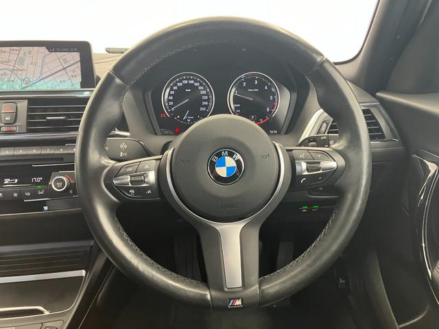 １シリーズ １１８ｄ　Ｍスポーツ　エディションシャドー　純正ナビゲーション　障害物センサー　バックカメラ　Ｂｌｕｅｔｏｏｔｈ　クルーズコントロール　ＥＴＣ　運転／助手席シートヒーター　純正１８インチアルミホイール　ＬＥＤオートライト　フォグランプ（12枚目）