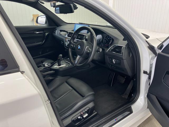 １シリーズ １１８ｄ　Ｍスポーツ　エディションシャドー　純正ナビゲーション　障害物センサー　バックカメラ　Ｂｌｕｅｔｏｏｔｈ　クルーズコントロール　ＥＴＣ　運転／助手席シートヒーター　純正１８インチアルミホイール　ＬＥＤオートライト　フォグランプ（34枚目）