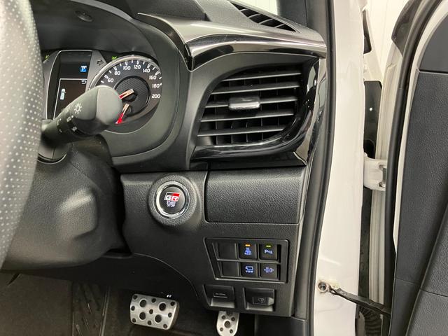 TOYOTA HILUX Z GR SPORT